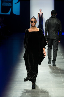 Larissa Pogoretskaya SPRING 2018 READY-TO-WEAR Лариса Погорецкая весна- лето 2018 Санкт Петербург MBFDays